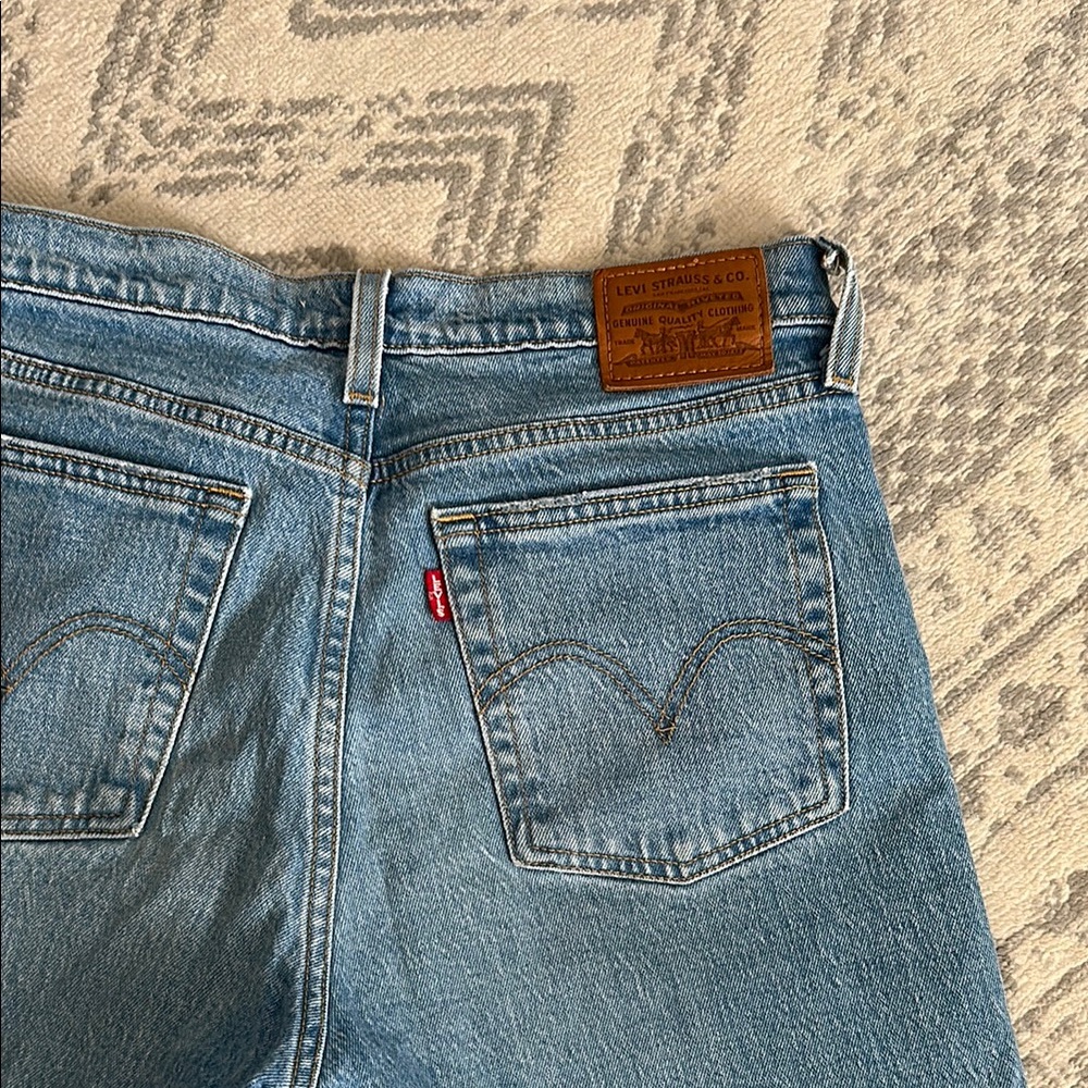Levi's Wedgie Straight Jeans with Signature Stitching
